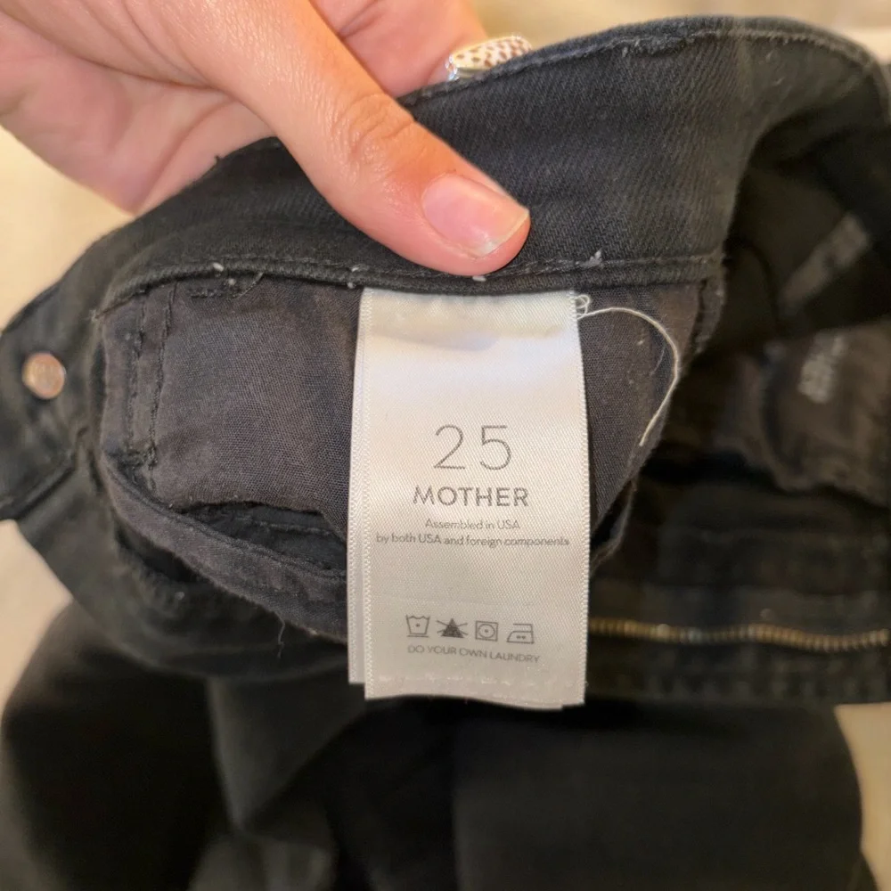 EUC MOTHER Hustler Roller Heel Jeans in Black 25/0 - Picture 6 of 7